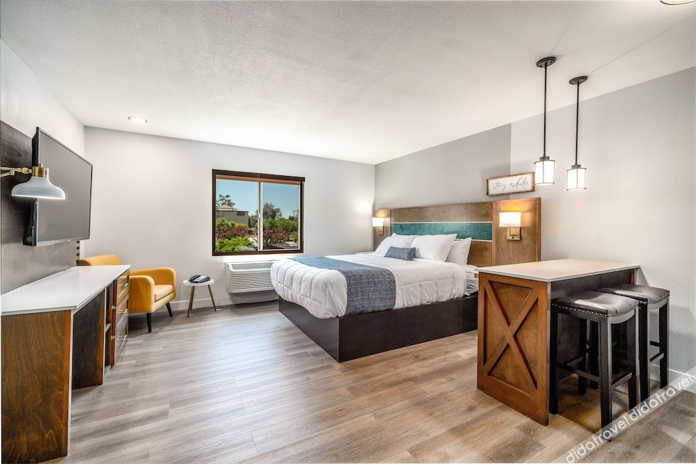 Homestay Suites - Studios & Spas