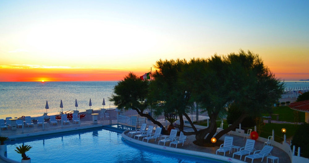 Family Beach Resort Il Girasole