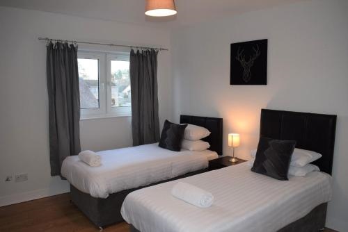 Kelpies Serviced Apartments Callum- 3 Bedrooms- Sleeps 6