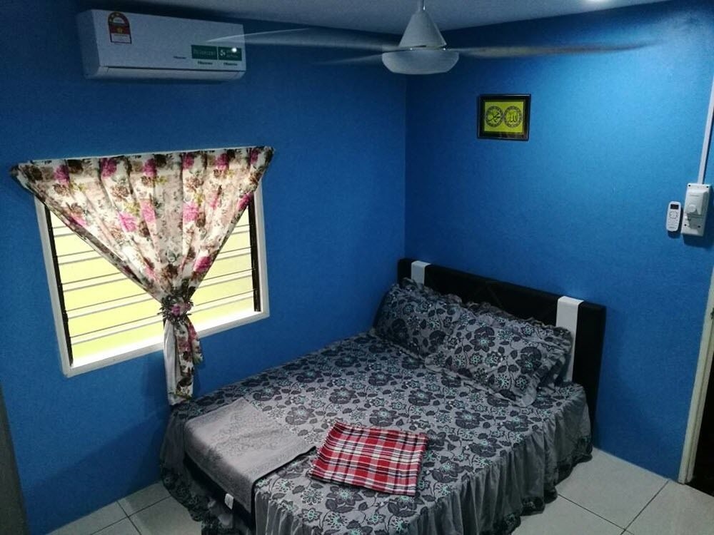 Khaimal Homestay Pulau Enjin