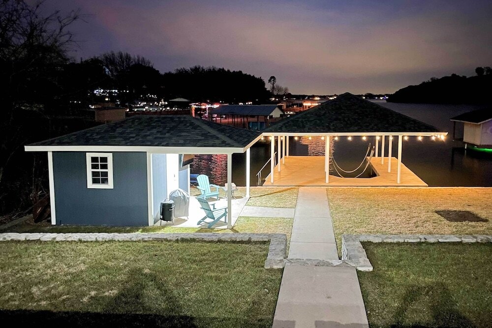 Lake Dayz Granbury Retreat W/ Private Dock!