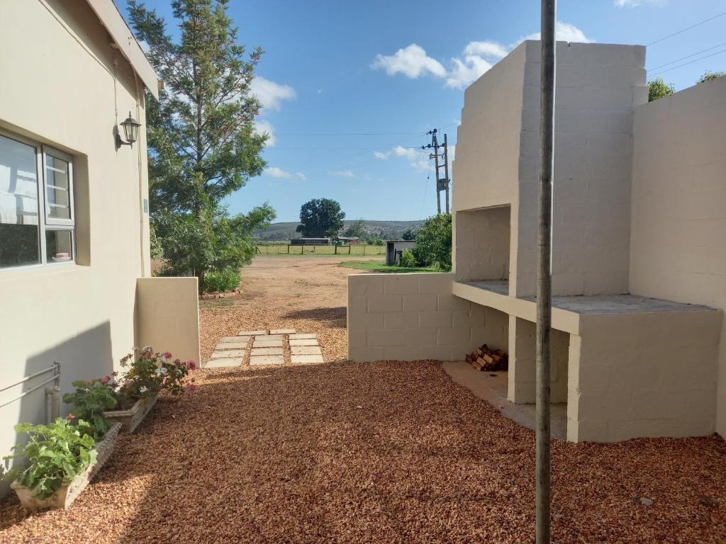 Lalani B&B/Self Catering Cottages