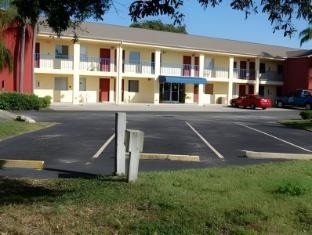 Lakeview Inn & Suites Okeechobee