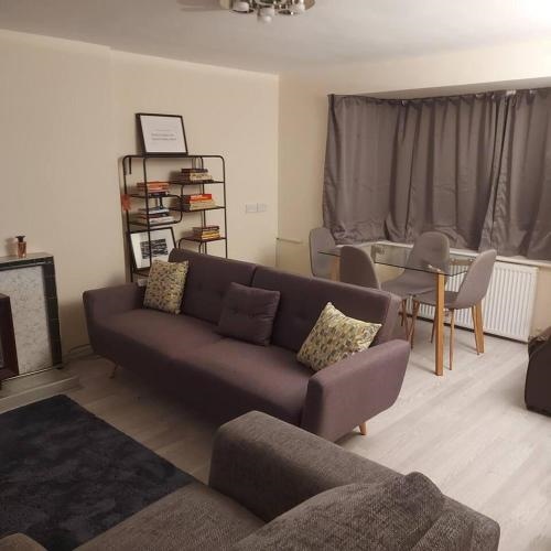 Lovely & Beautiful 2 Bed-apartment in Borehamwood