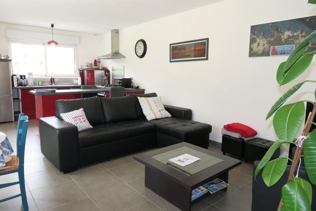 Maison Neuve De Plain-Pied À 100M De La Mer Et 200M Du Coz-Pors À Tregastel - Ref 71