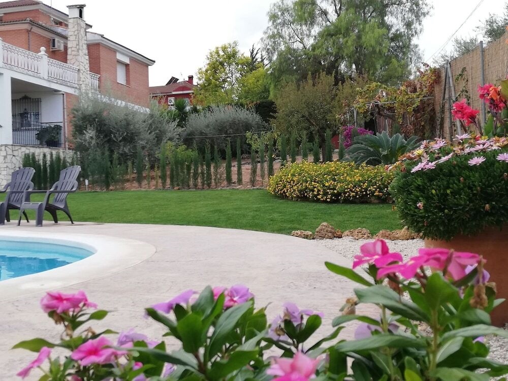 Magnificent Holiday Home In Cabra With Swimming Pool And Chill Out Area!