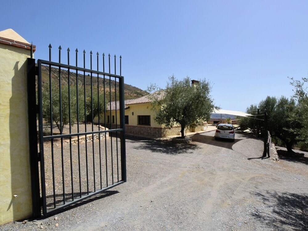 Luxurious Villa With Private Pool, Easily Accessible, In Spectacular Scenery