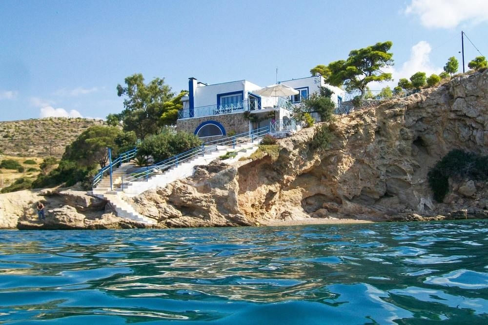 Luxurious, 3-Bedroom Seafront Villa In Megara With Beautiful Views And