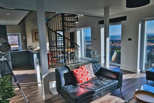 Modern Detached House With Sea View by Llandudno