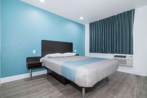 Motel 6 Moreno Valley, CA - Perris