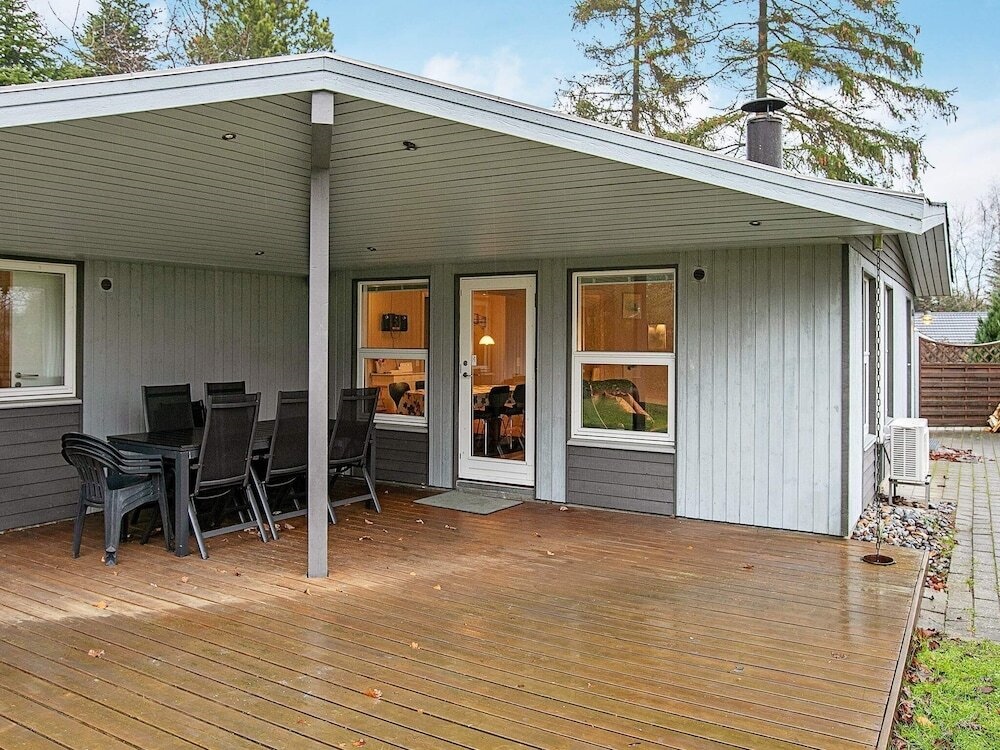 Modern Holiday Home With Whirlpool in Væggerløse