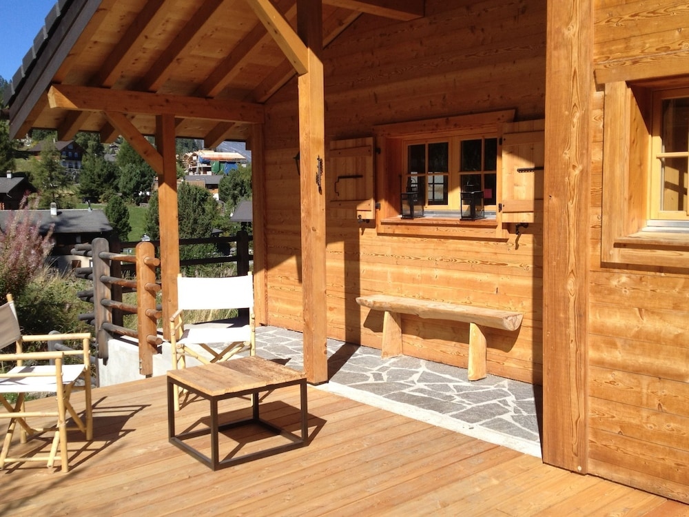 Peaceful Chalet In La Tzoumaz With Mountain View