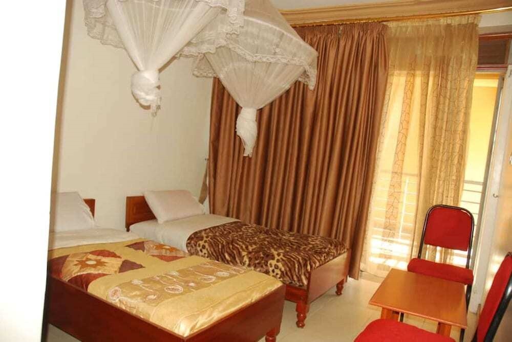 New Palm Royal Hotel