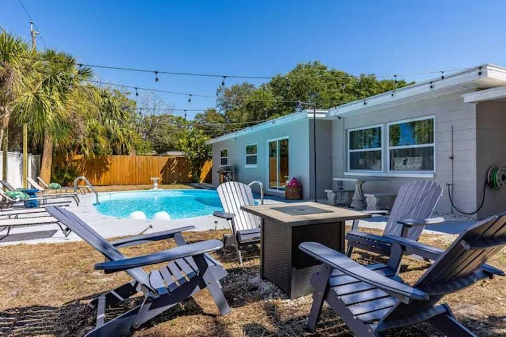 New Mid Century Modern Largo Retreat