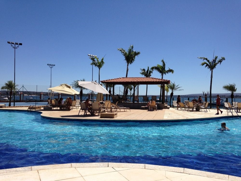 Lake Side Apart Hotel