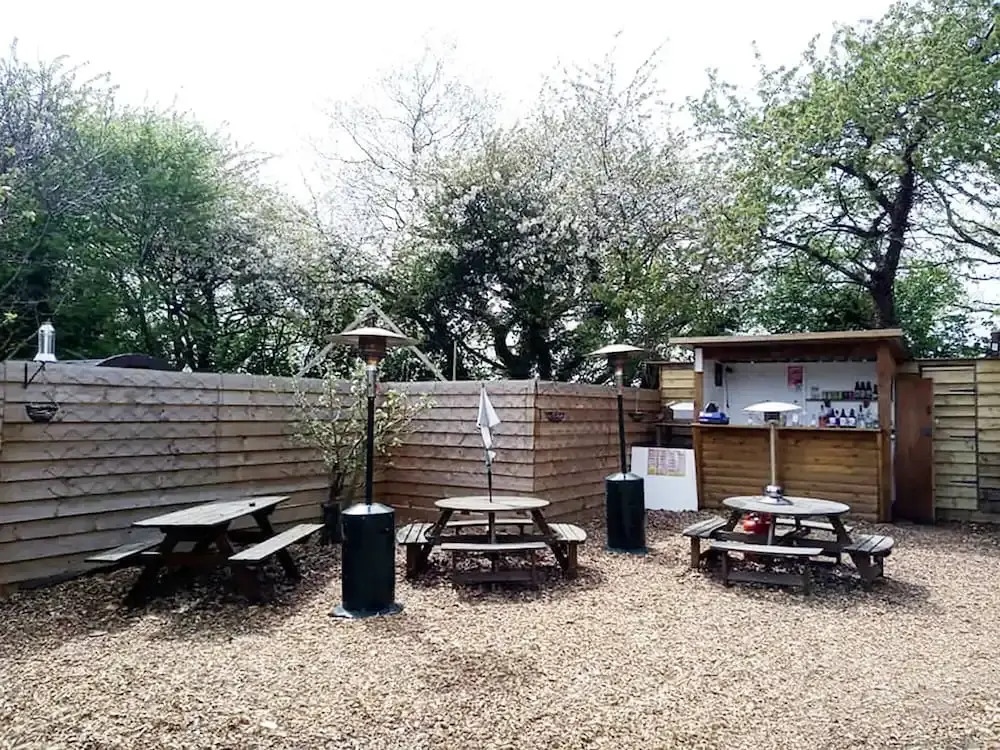 Oak Lodge Retreat - Glamping 1