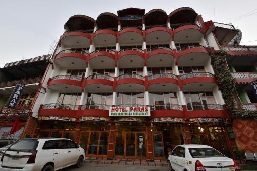 Oyo 26909 Hotel Paras