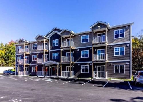 2Bd Condo Unb Hospital Golf Patio Coffee
