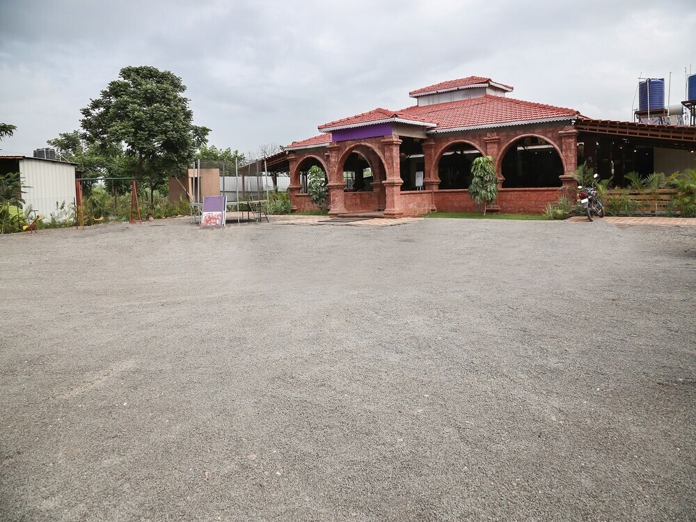 Oyo 16138 Raj Palace