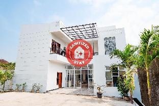 OYO 1611 Four D'home