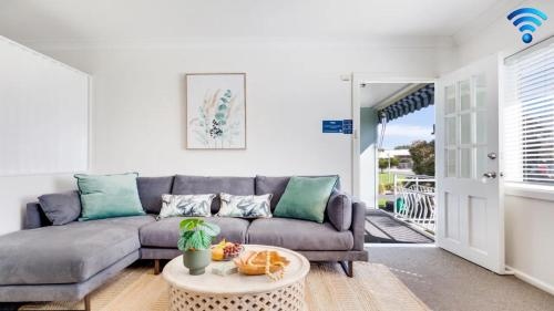 Ocean Blue Apartment Three - Apartment On 2Nd Level