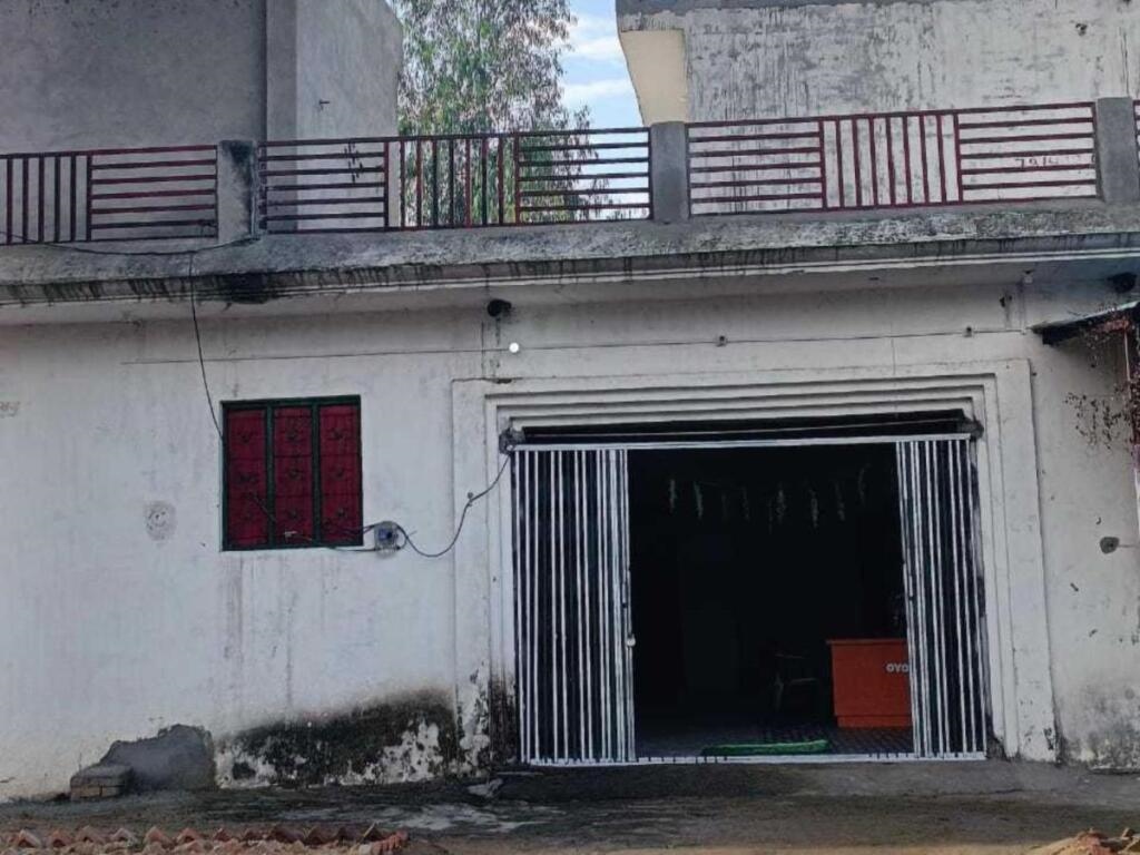 Oyo 807625 Aarav Guest House