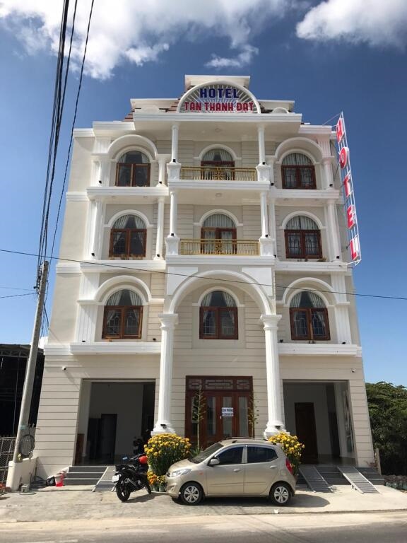 Tan Thanh Dat Hotel by OYO Rooms
