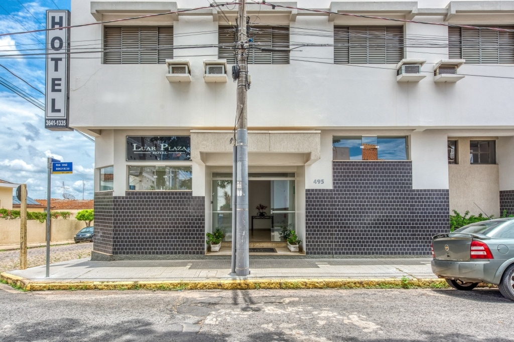 Luar Plaza Hotel by OYO Rooms