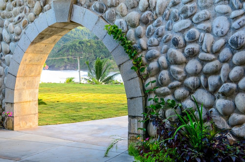 Pagua Bay House Oceanfront Cabanas