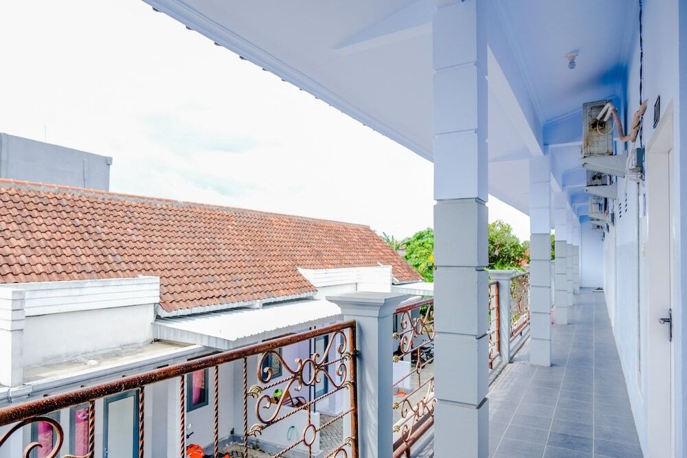 Omah Kost Family by OYO Rooms