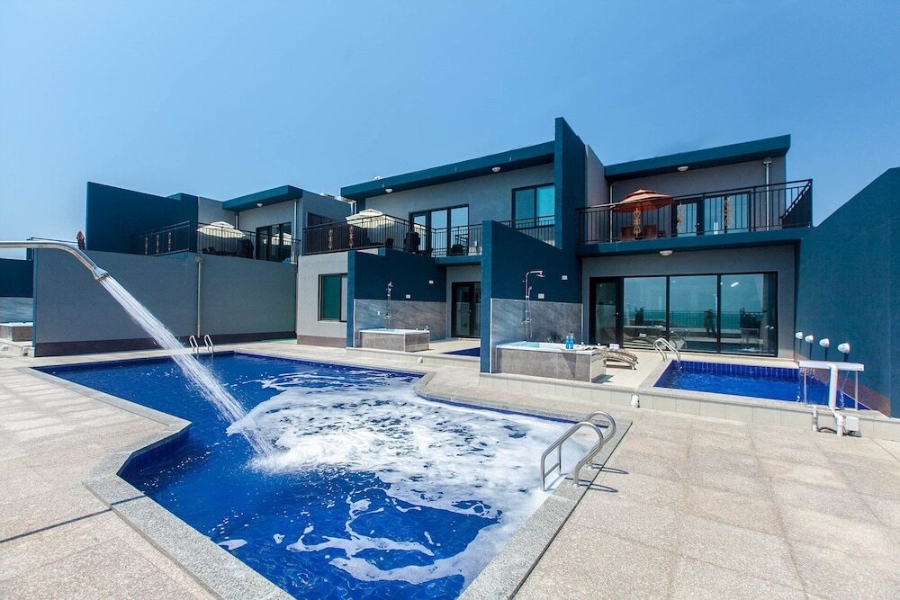 P-237 Spa & Pool Villa