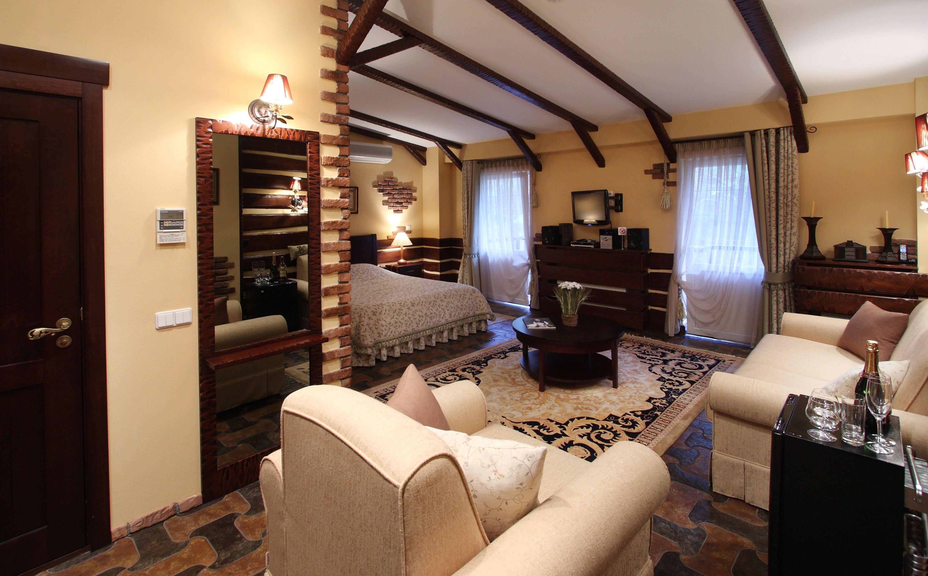 Park-Hotel Butenko Stable