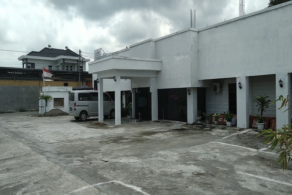 Oyo 2303 Hotel Blang Raya