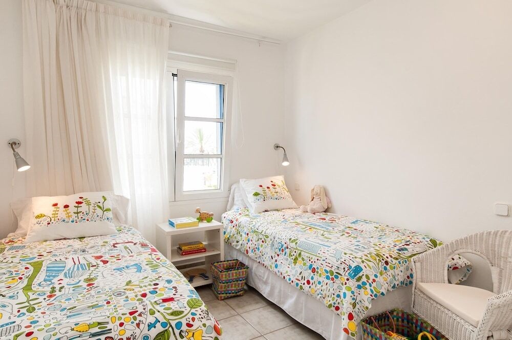 Pasito Blanco Marina Resort Cb10