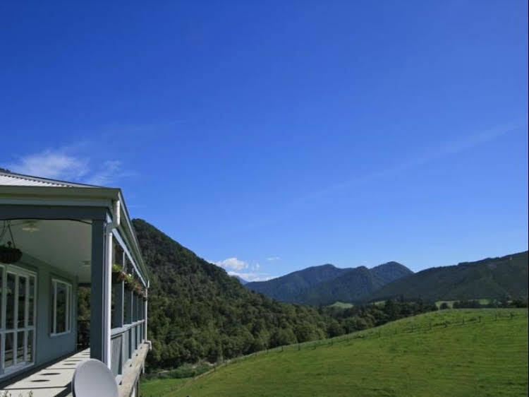 Pelorus River Views Bed And Breakfast