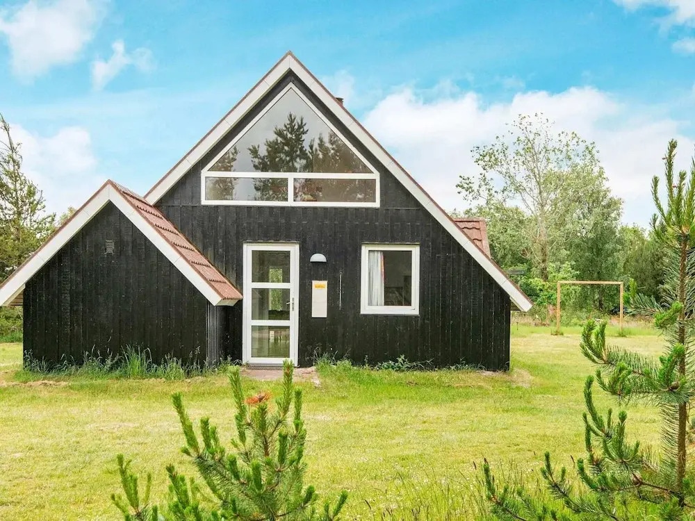 6 Person Holiday Home In Romo