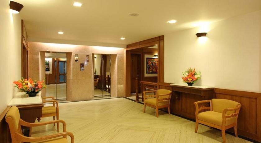 Hotel Pooram International