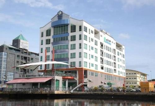 Plaza Sutera Biru Hotel