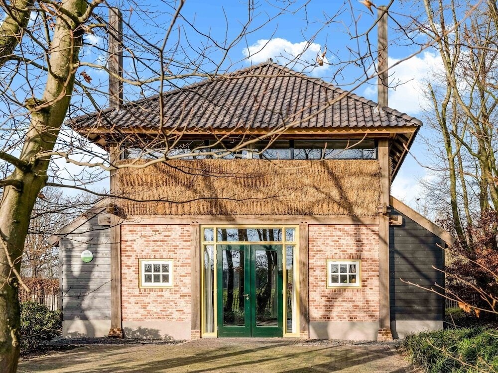 Pleasant Holiday Home In The Brabant Village Of Zeeland Wit Garden