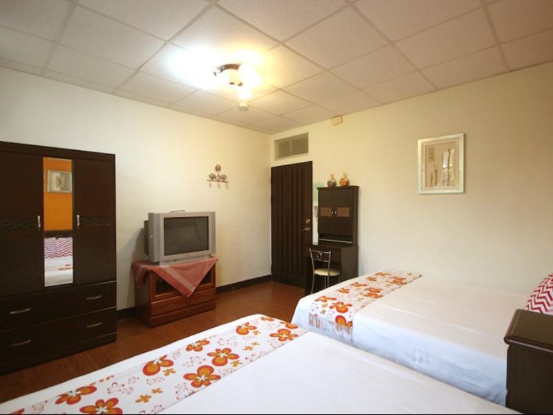 Peter Lees Guest House