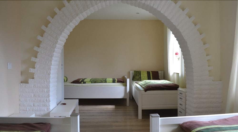 Pension Highway Hiddenhausen