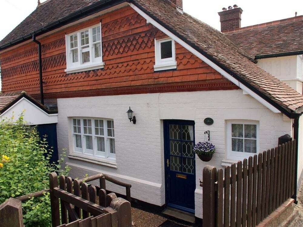 Quaint Cottage In Crowborough With Graden