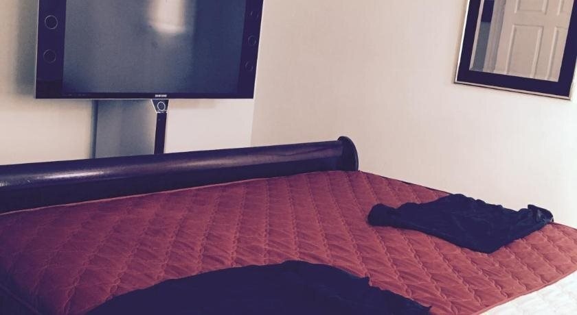 Rally Point Inn And Pub