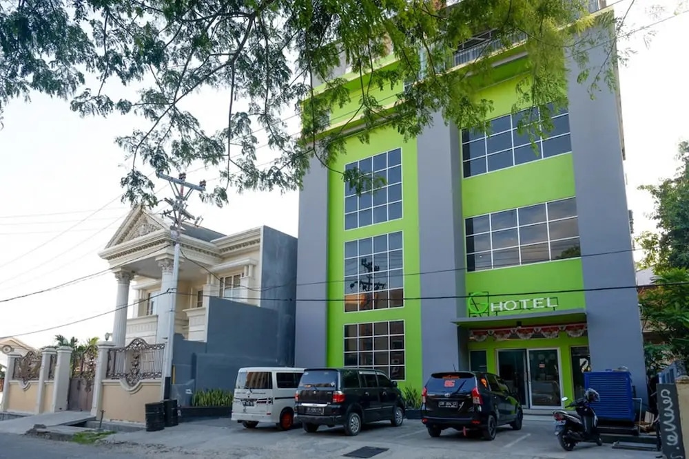 RedDoorz @ G Hotel Luwuk