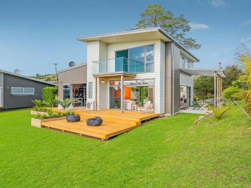A Slice Of Summer - Whangapoua Holiday Home