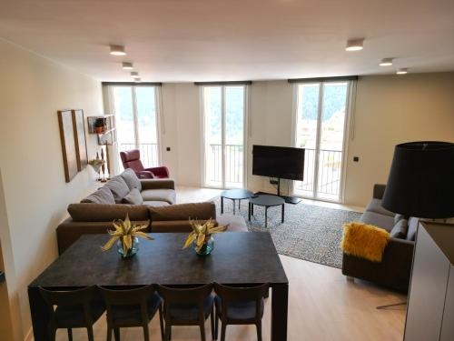 Apartaments TurA­stics Cardona MAGI