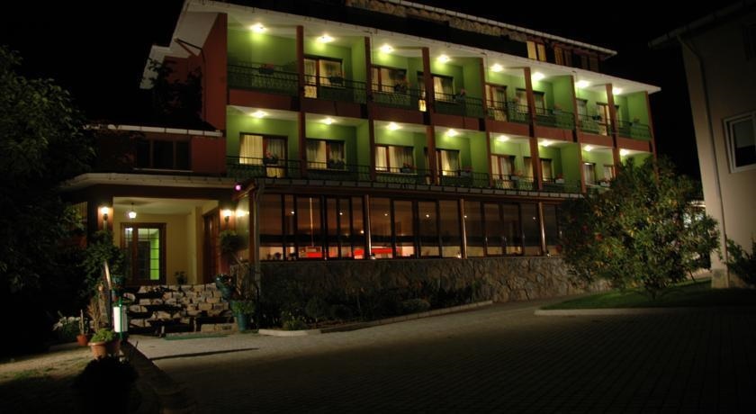 Rhebas Hotel
