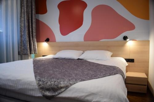 Radio Cafe Kanal 77 Hotel