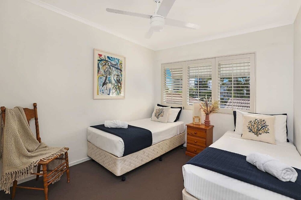 River06- River Views And Relaxation