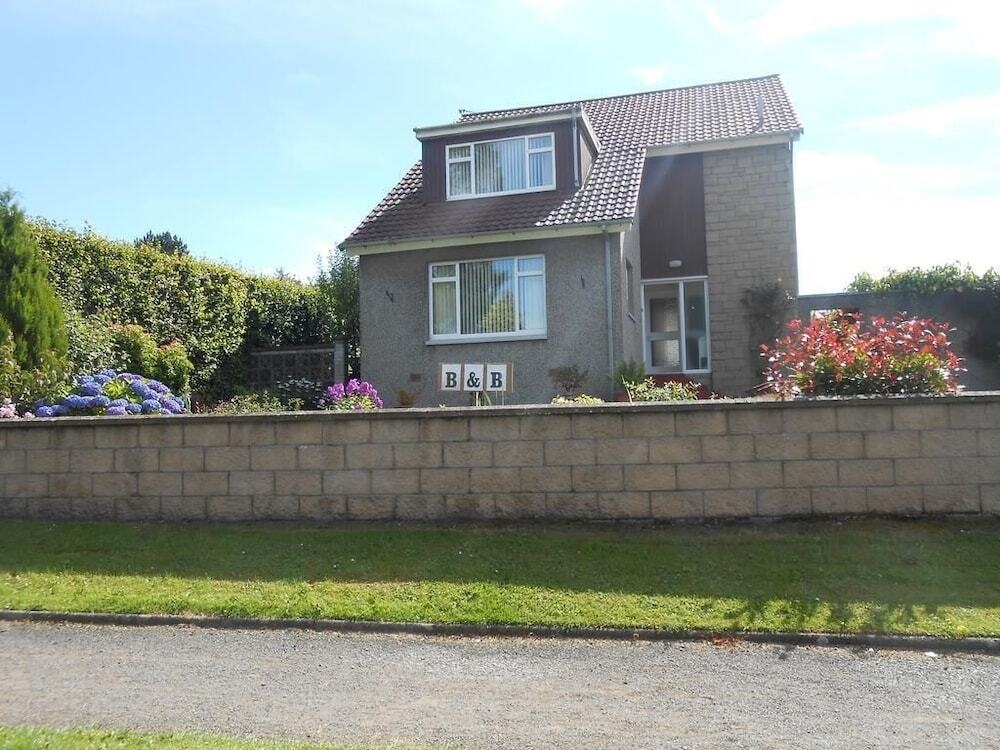 Rose Villa Bed And Breakfast